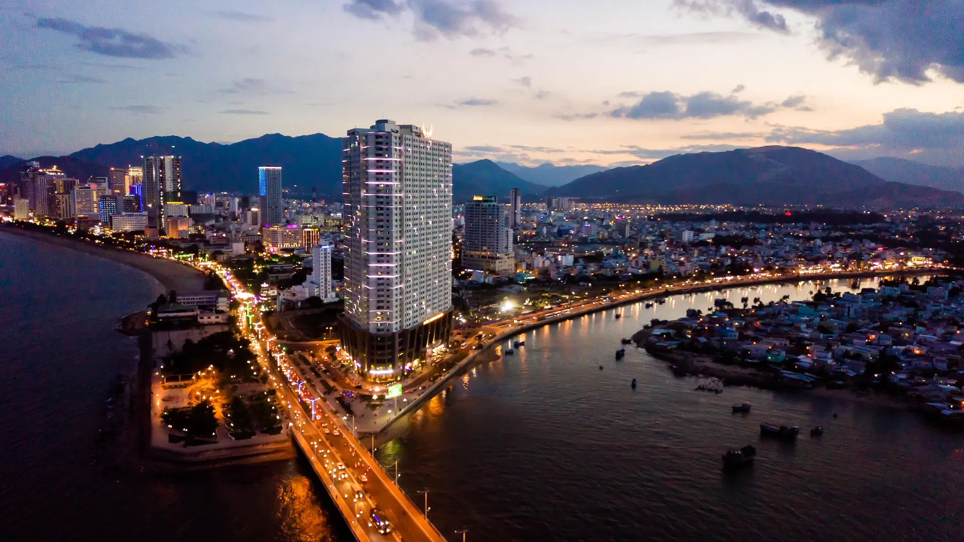 *****  Muong Thanh Luxury Khanh Hoa Hotel Nha Trang Vietnam